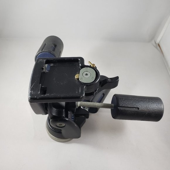 Manfrotto 141RC 3-way pan/tilt tripod head - Picture 3 of 9